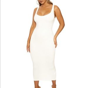 NW Hourglass Midi White Dress